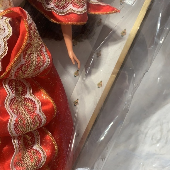 Mattel special edition Barbie happy holidays brunette 10th anniversary doll nib - Picture 8 of 10